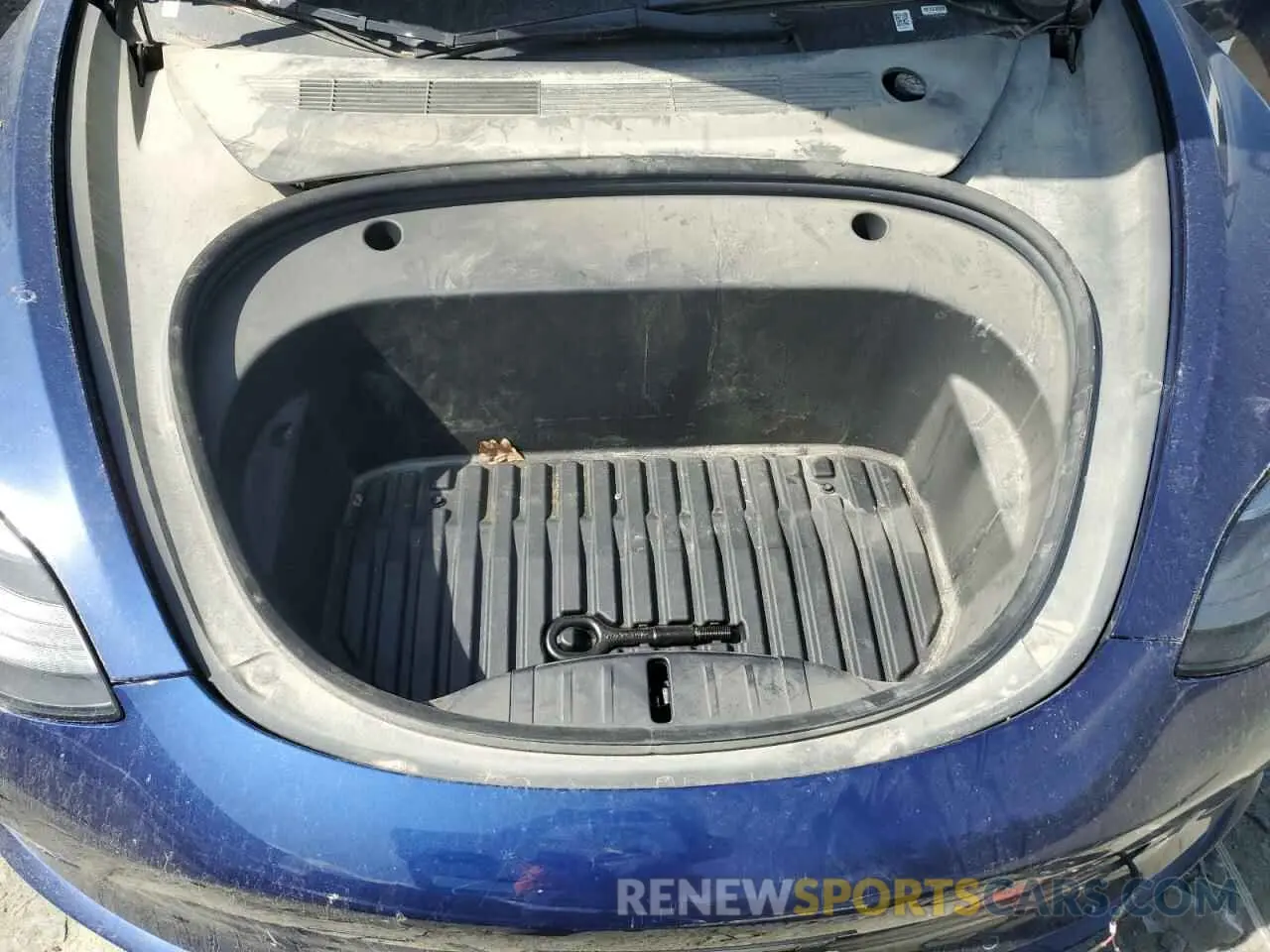 11 Photograph of a damaged car 5YJ3E1EA0NF184984 TESLA MODEL 3 2022