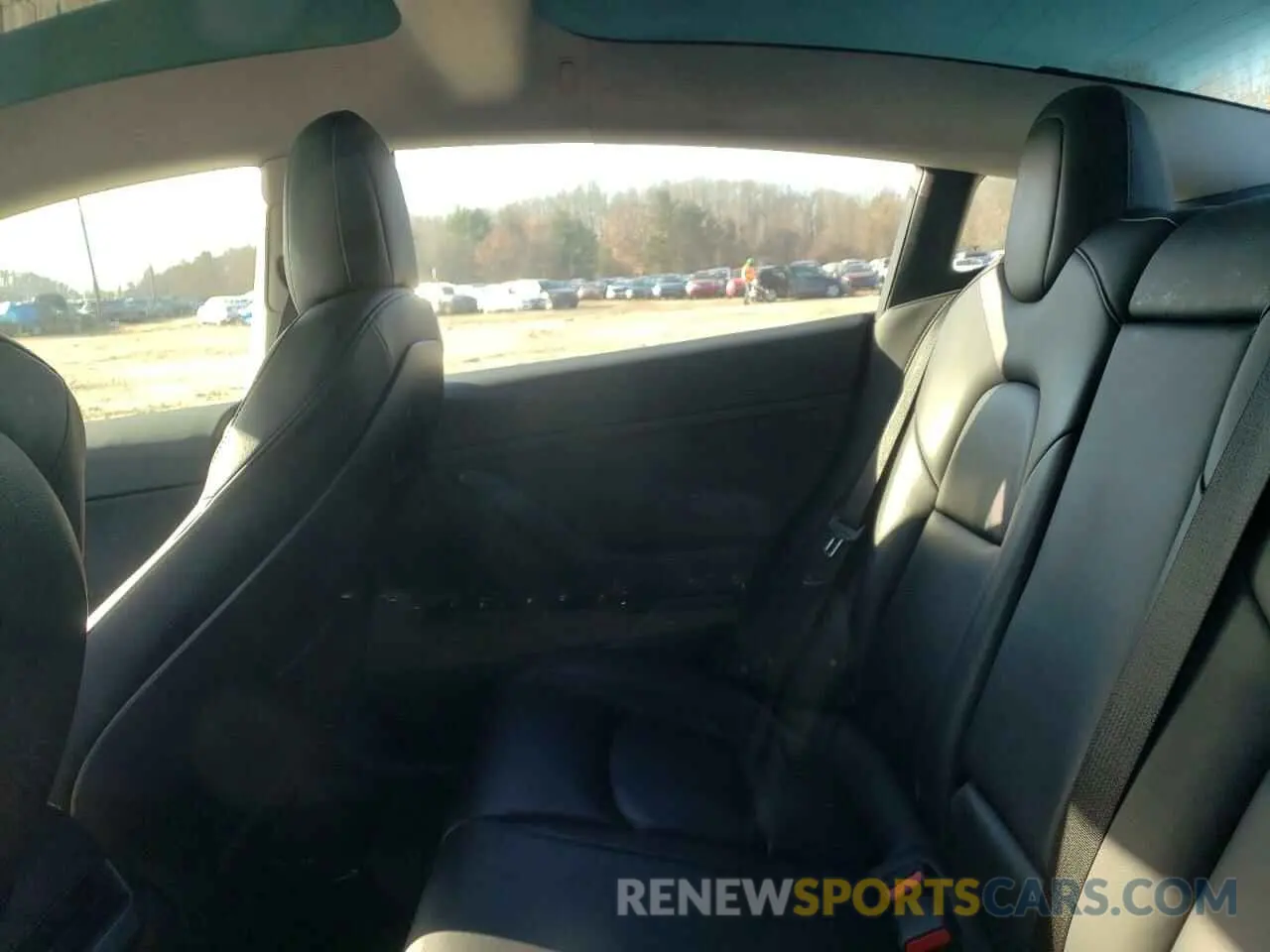 10 Photograph of a damaged car 5YJ3E1EA0NF186301 TESLA MODEL 3 2022