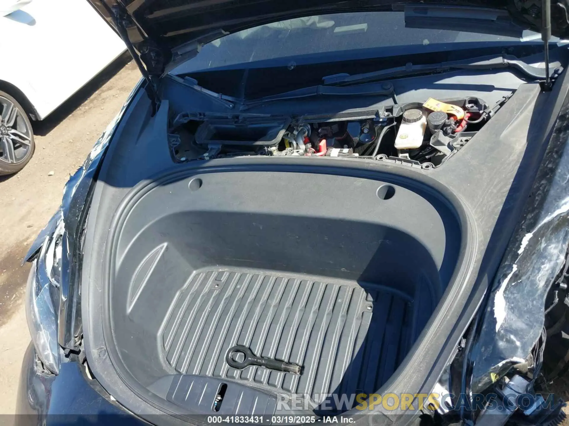 10 Photograph of a damaged car 5YJ3E1EA0NF190056 TESLA MODEL 3 2022
