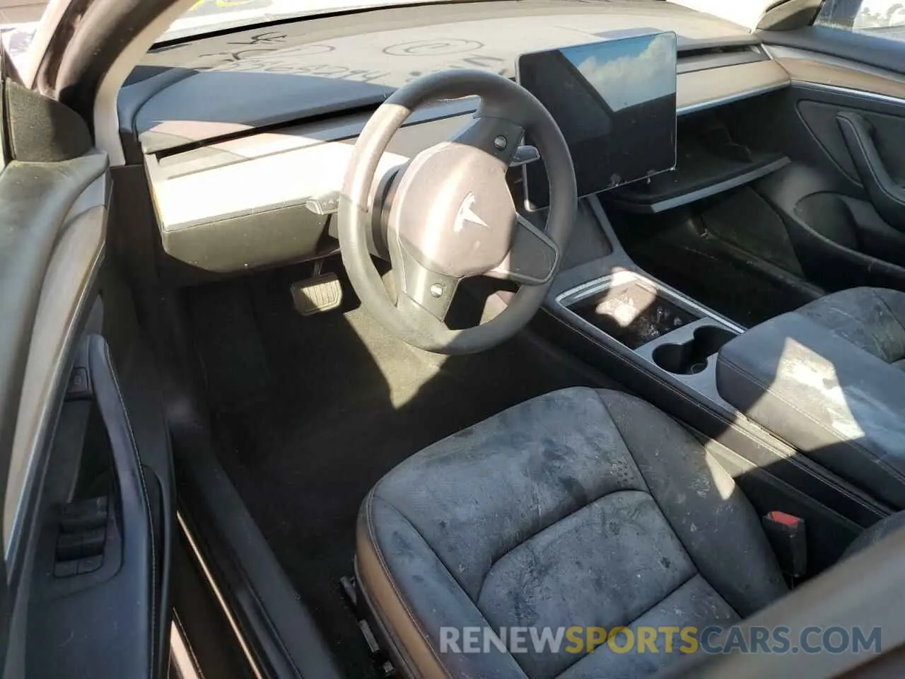 8 Photograph of a damaged car 5YJ3E1EA0NF194818 TESLA MODEL 3 2022