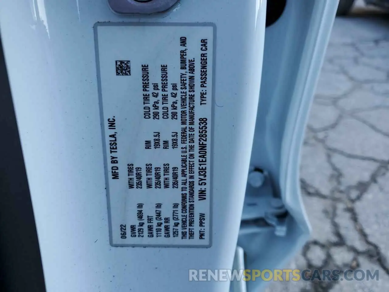 12 Photograph of a damaged car 5YJ3E1EA0NF285538 TESLA MODEL 3 2022