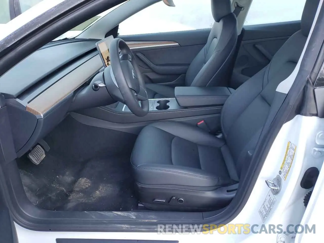 7 Photograph of a damaged car 5YJ3E1EA0NF285538 TESLA MODEL 3 2022