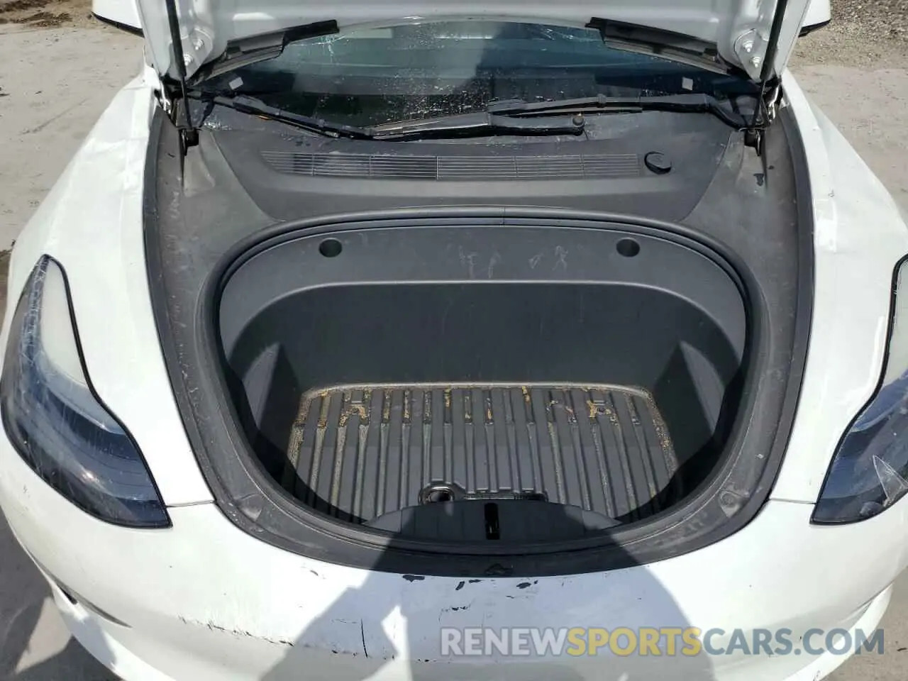 11 Photograph of a damaged car 5YJ3E1EA0NF287788 TESLA MODEL 3 2022