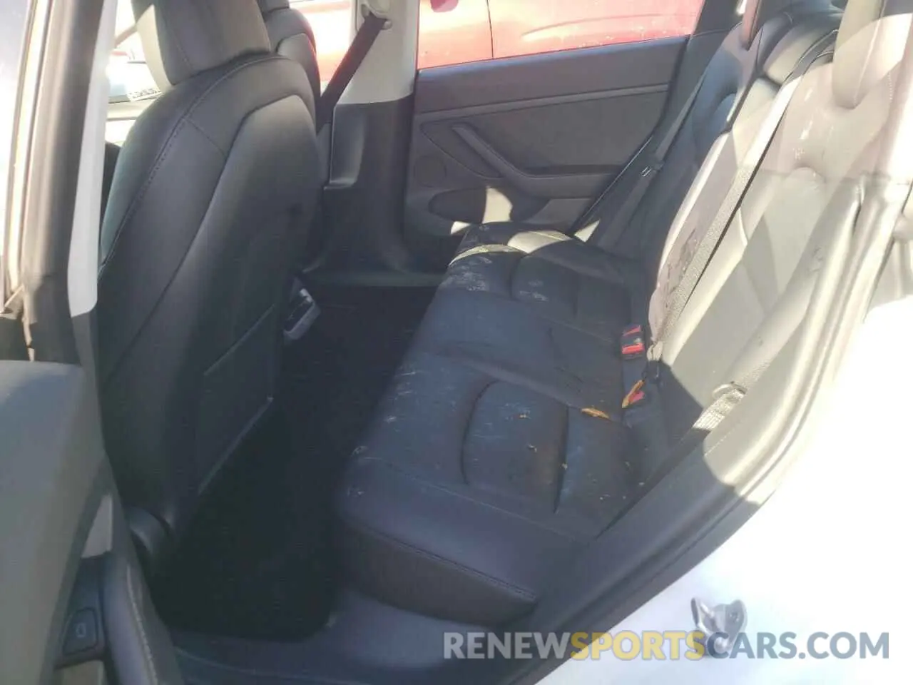 10 Photograph of a damaged car 5YJ3E1EA0NF291310 TESLA MODEL 3 2022
