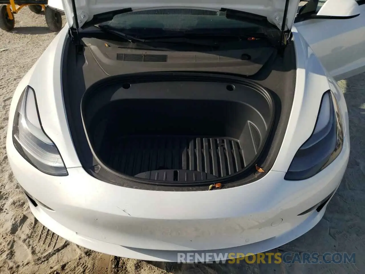11 Photograph of a damaged car 5YJ3E1EA0NF320658 TESLA MODEL 3 2022