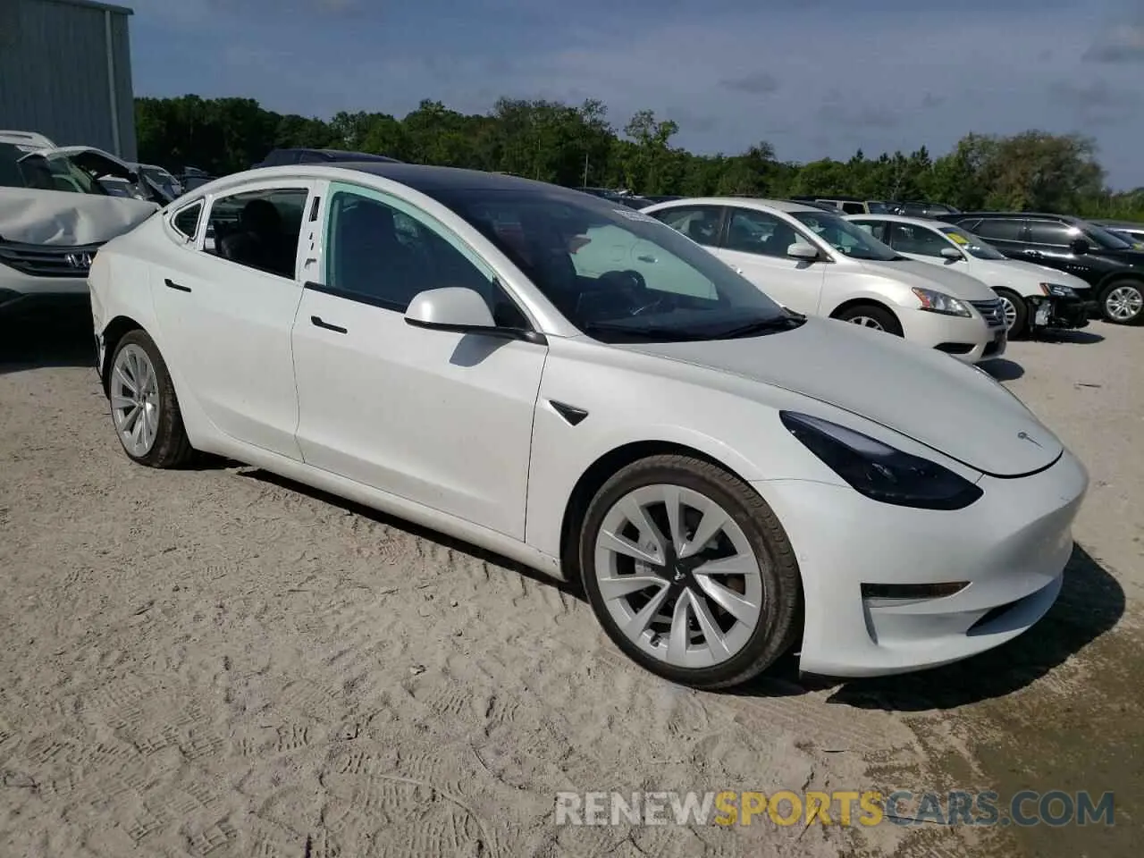 4 Photograph of a damaged car 5YJ3E1EA0NF320658 TESLA MODEL 3 2022