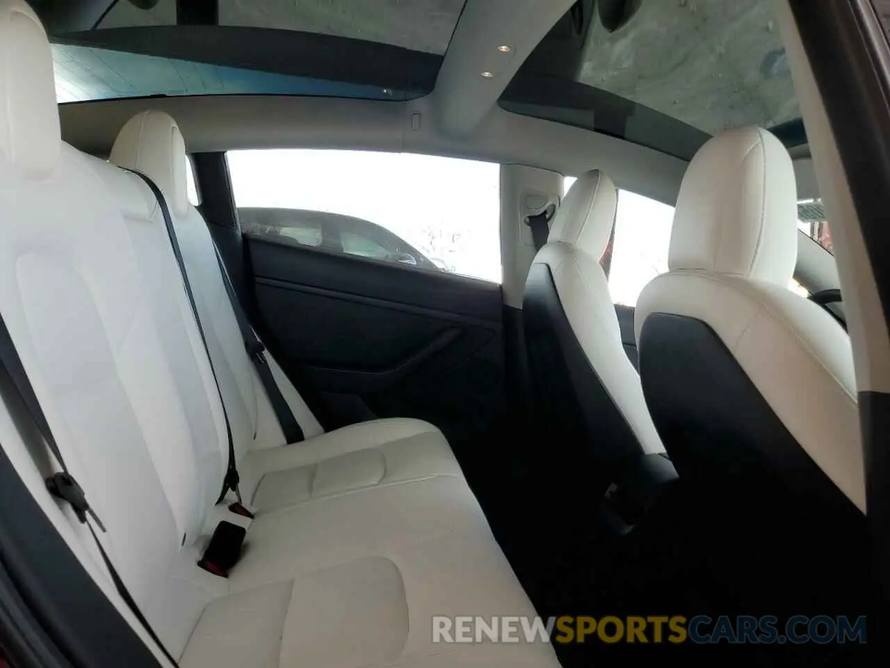 10 Photograph of a damaged car 5YJ3E1EA0NF329568 TESLA MODEL 3 2022