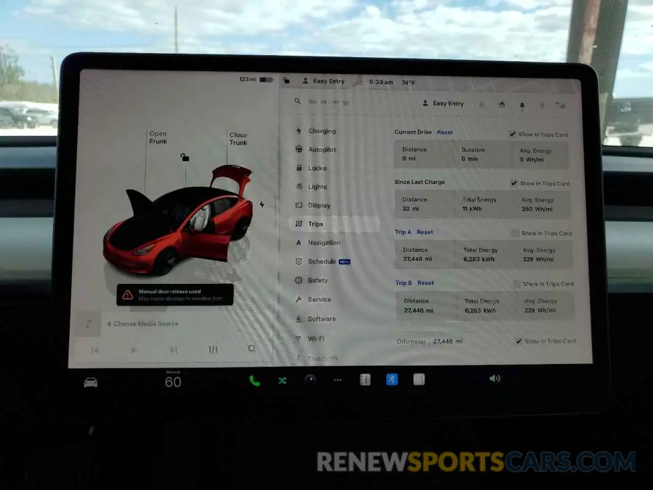9 Photograph of a damaged car 5YJ3E1EA0NF329568 TESLA MODEL 3 2022