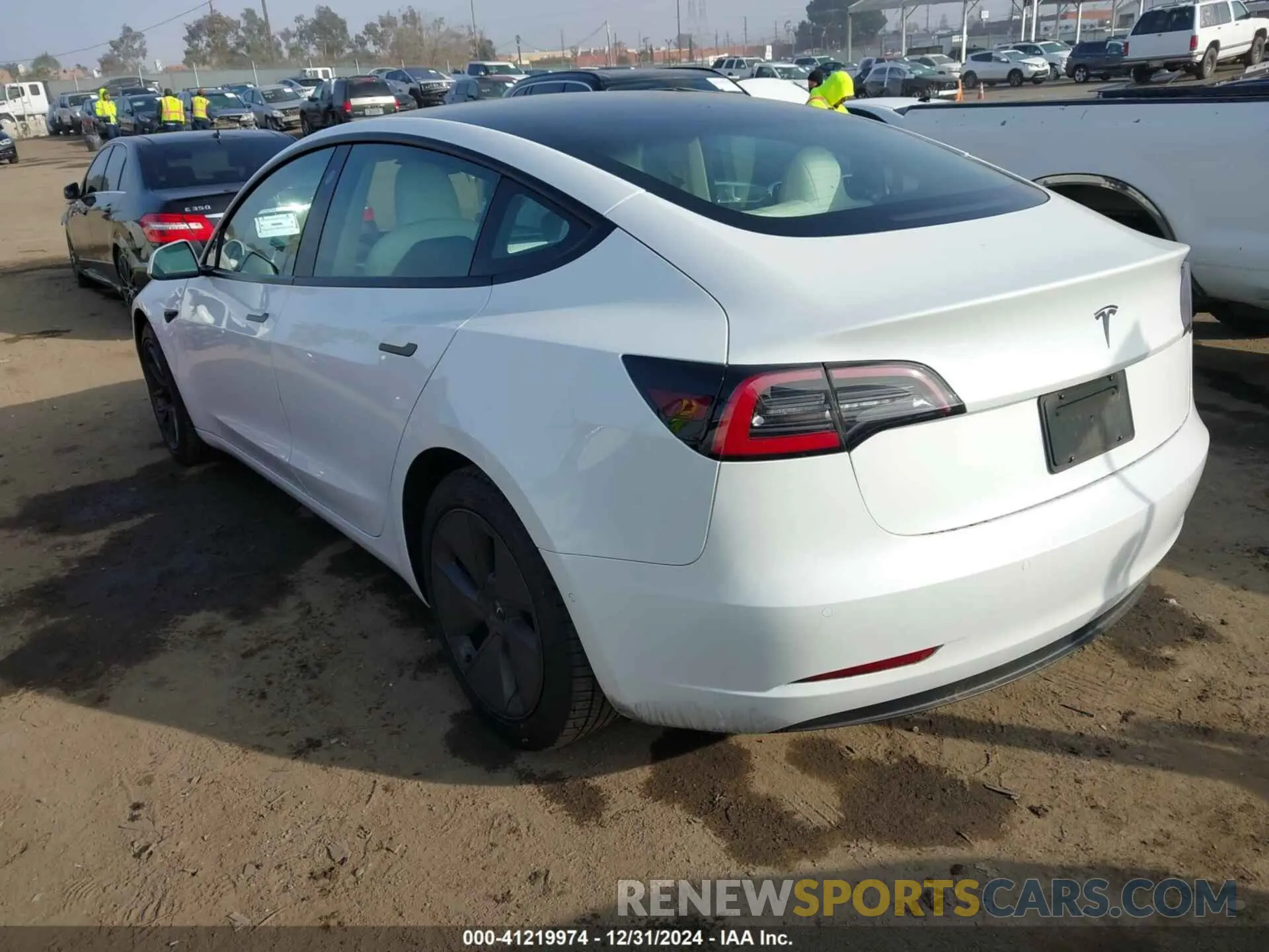 3 Photograph of a damaged car 5YJ3E1EA0NF336522 TESLA MODEL 3 2022