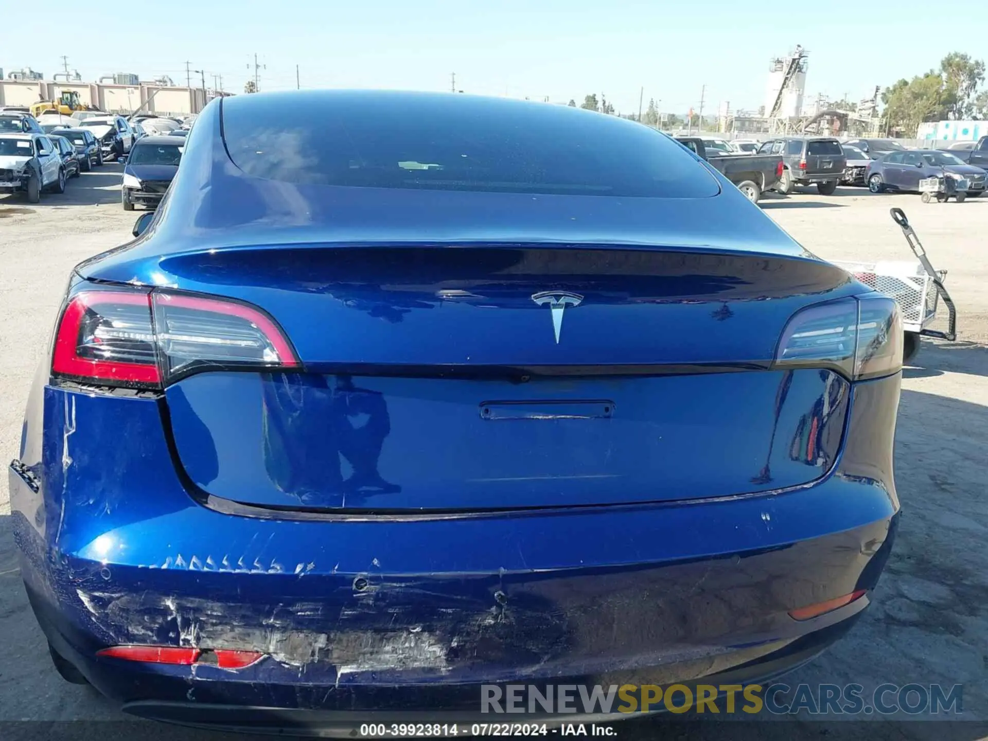 16 Photograph of a damaged car 5YJ3E1EA0NF338643 TESLA MODEL 3 2022