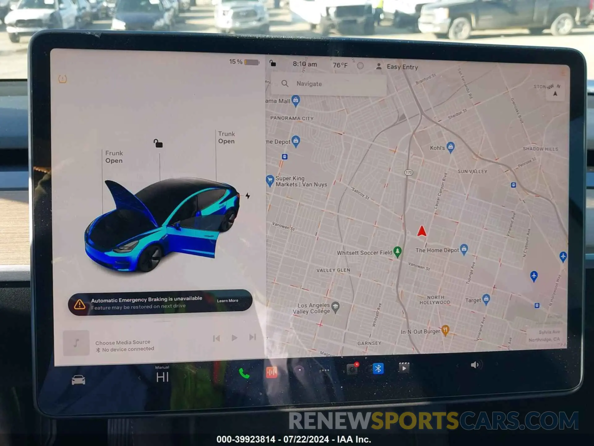 18 Photograph of a damaged car 5YJ3E1EA0NF338643 TESLA MODEL 3 2022