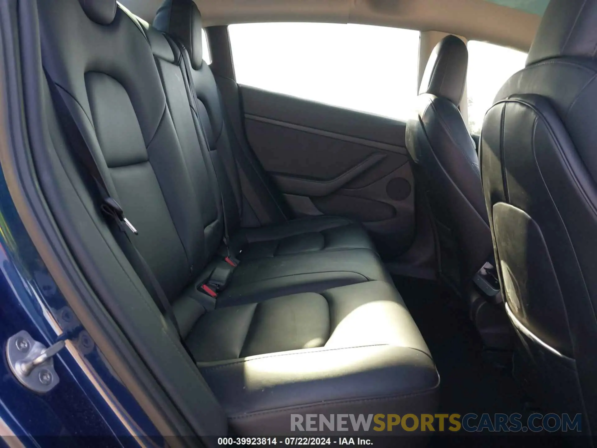 8 Photograph of a damaged car 5YJ3E1EA0NF338643 TESLA MODEL 3 2022