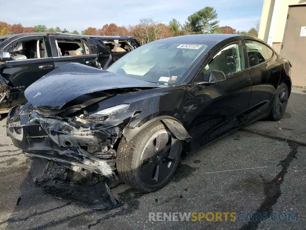 1 Photograph of a damaged car 5YJ3E1EA0NF370556 TESLA MODEL 3 2022