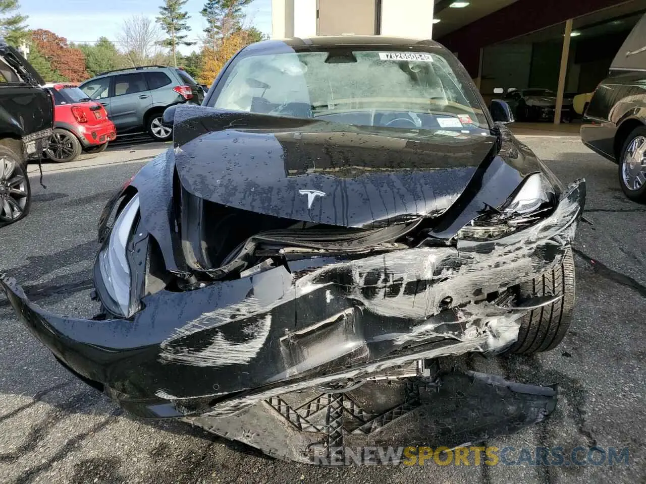 5 Photograph of a damaged car 5YJ3E1EA0NF370556 TESLA MODEL 3 2022