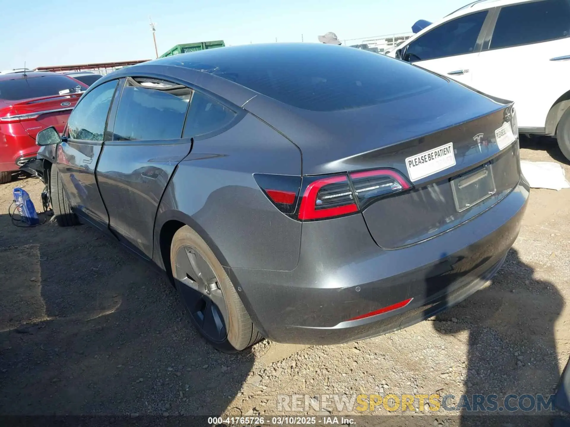 3 Photograph of a damaged car 5YJ3E1EA0NF376180 TESLA MODEL 3 2022