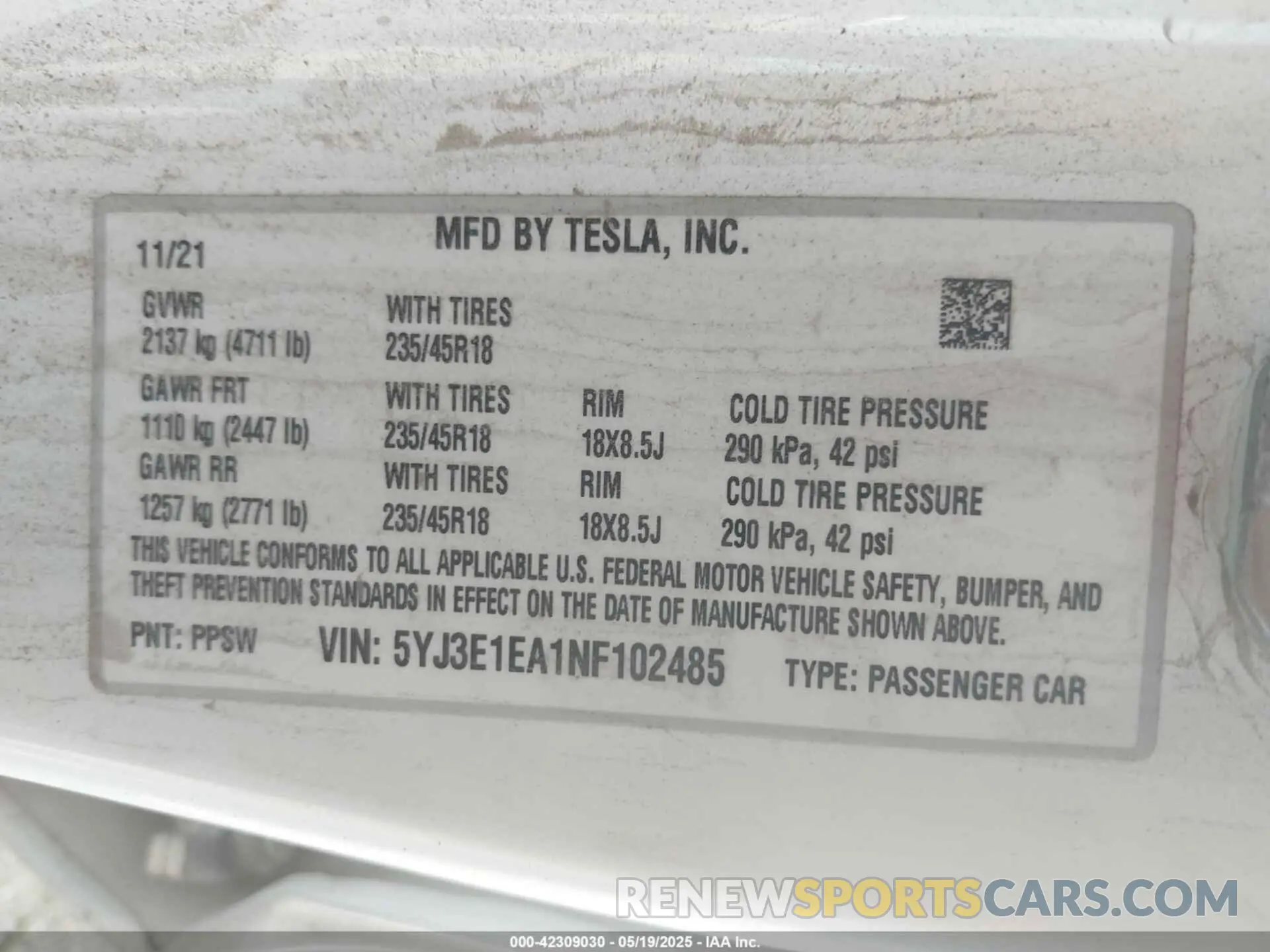 9 Photograph of a damaged car 5YJ3E1EA1NF102485 TESLA MODEL 3 2022