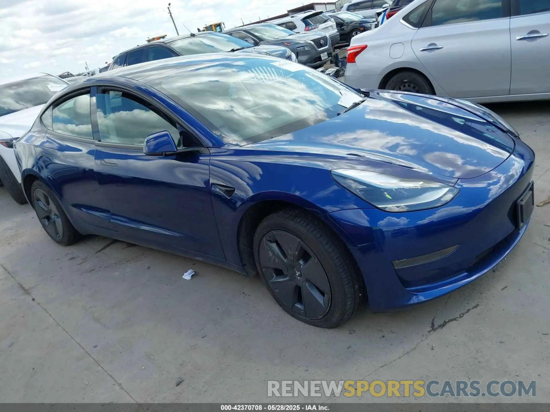1 Photograph of a damaged car 5YJ3E1EA1NF113535 TESLA MODEL 3 2022