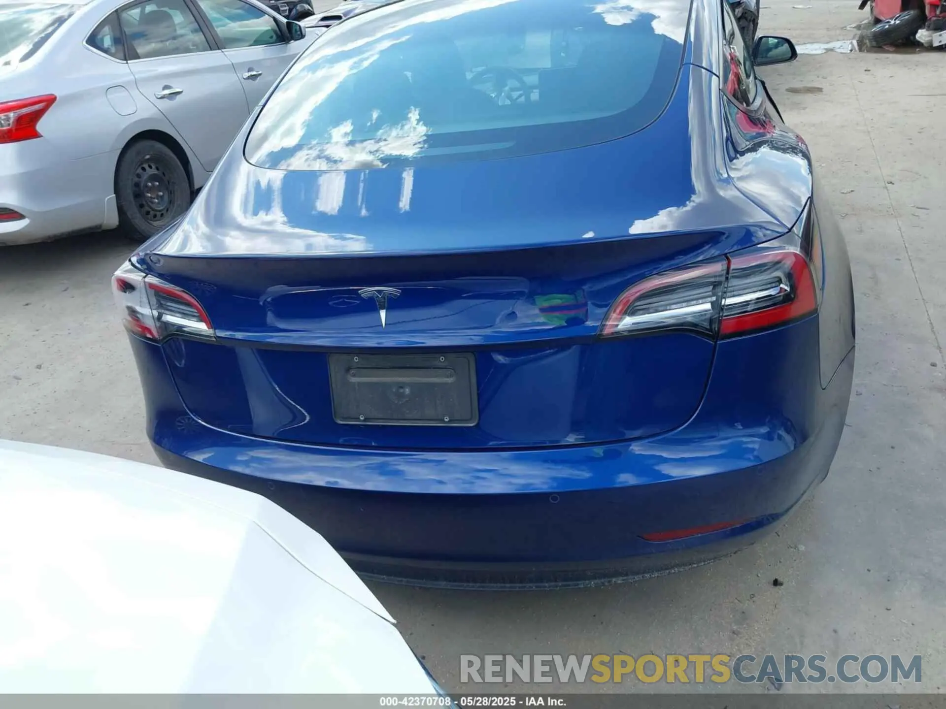 15 Photograph of a damaged car 5YJ3E1EA1NF113535 TESLA MODEL 3 2022
