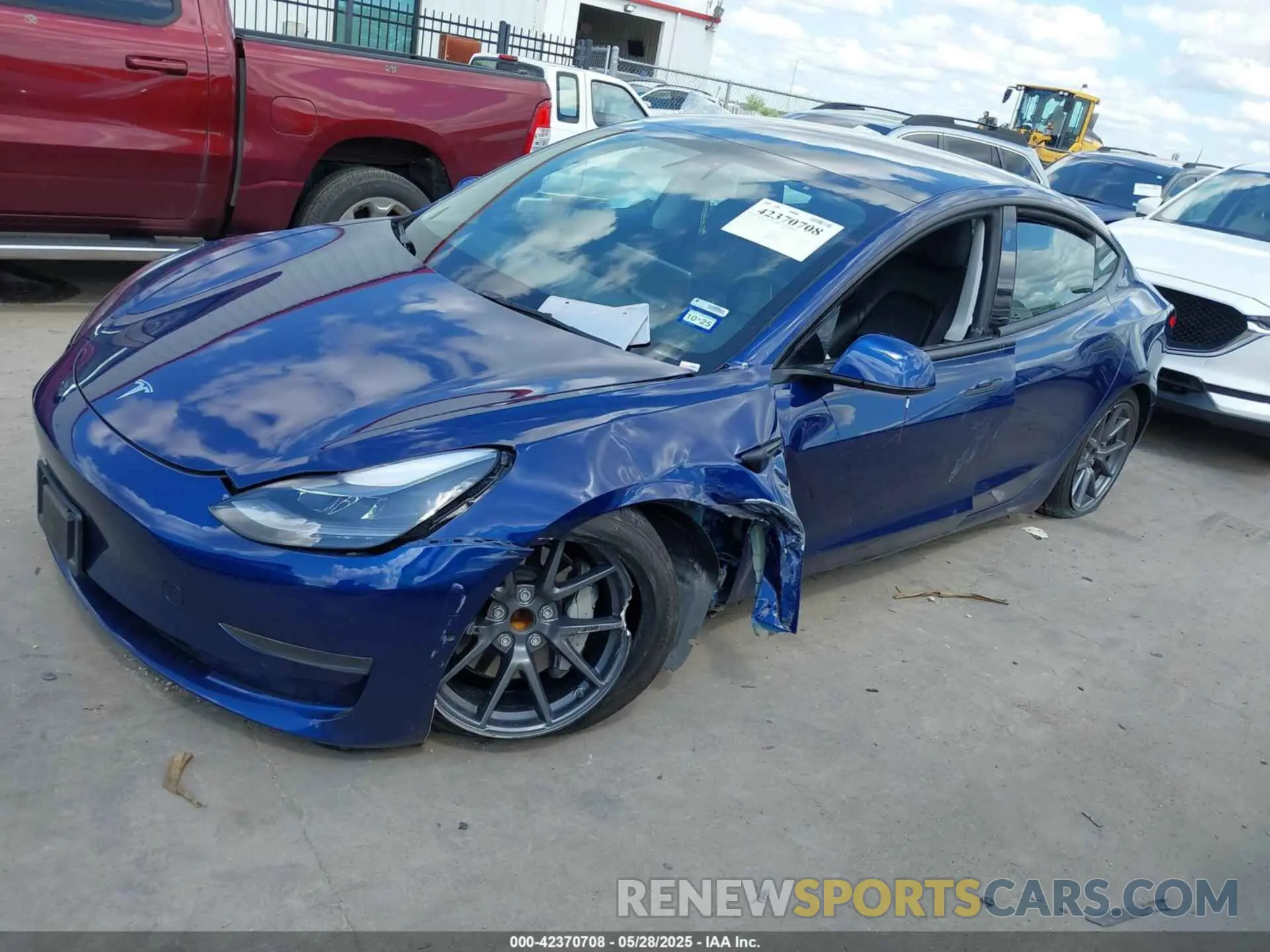 2 Photograph of a damaged car 5YJ3E1EA1NF113535 TESLA MODEL 3 2022