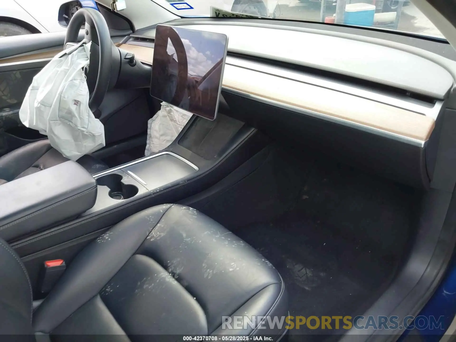 5 Photograph of a damaged car 5YJ3E1EA1NF113535 TESLA MODEL 3 2022