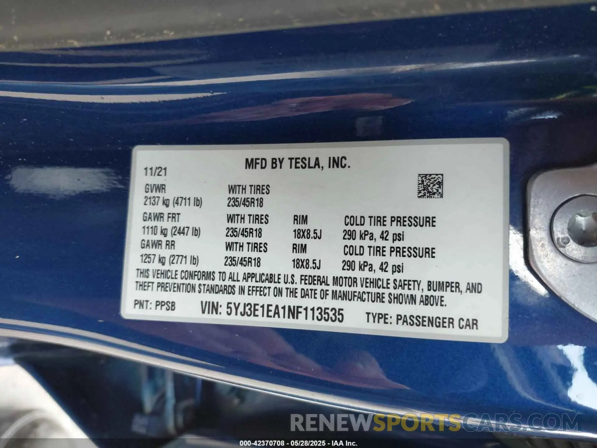 9 Photograph of a damaged car 5YJ3E1EA1NF113535 TESLA MODEL 3 2022