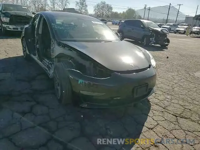 10 Photograph of a damaged car 5YJ3E1EA1NF115575 TESLA MODEL 3 2022