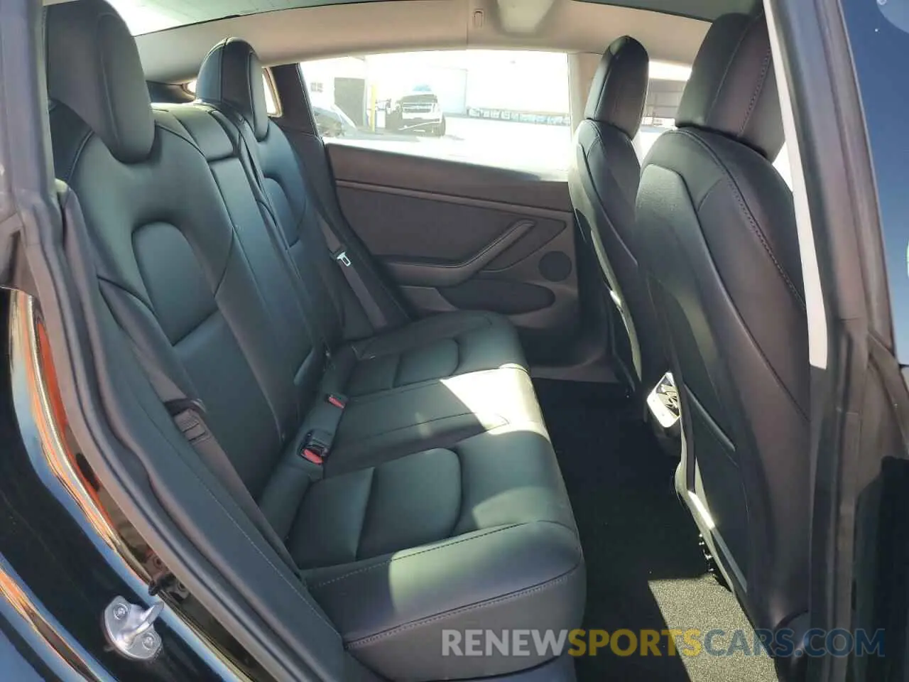 11 Photograph of a damaged car 5YJ3E1EA1NF115575 TESLA MODEL 3 2022