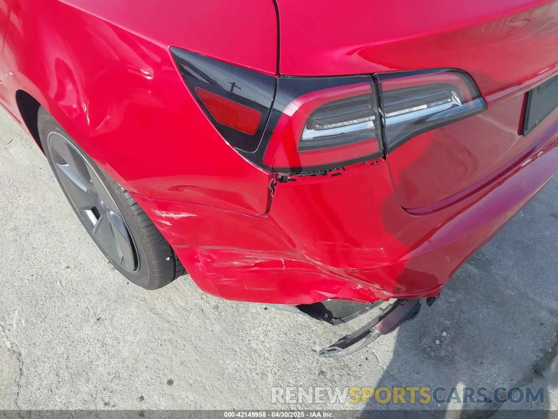 20 Photograph of a damaged car 5YJ3E1EA1NF138984 TESLA MODEL 3 2022