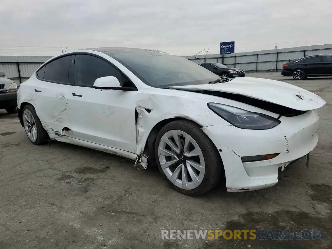 4 Фотография поврежденного автомобиля 5YJ3E1EA1NF143263 TESLA MODEL 3 2022