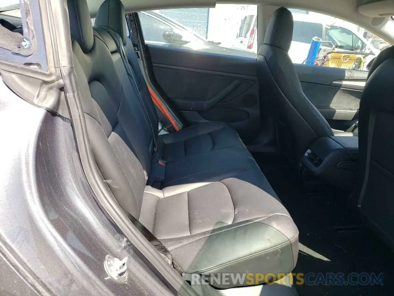 6 Photograph of a damaged car 5YJ3E1EA1NF143487 TESLA MODEL 3 2022