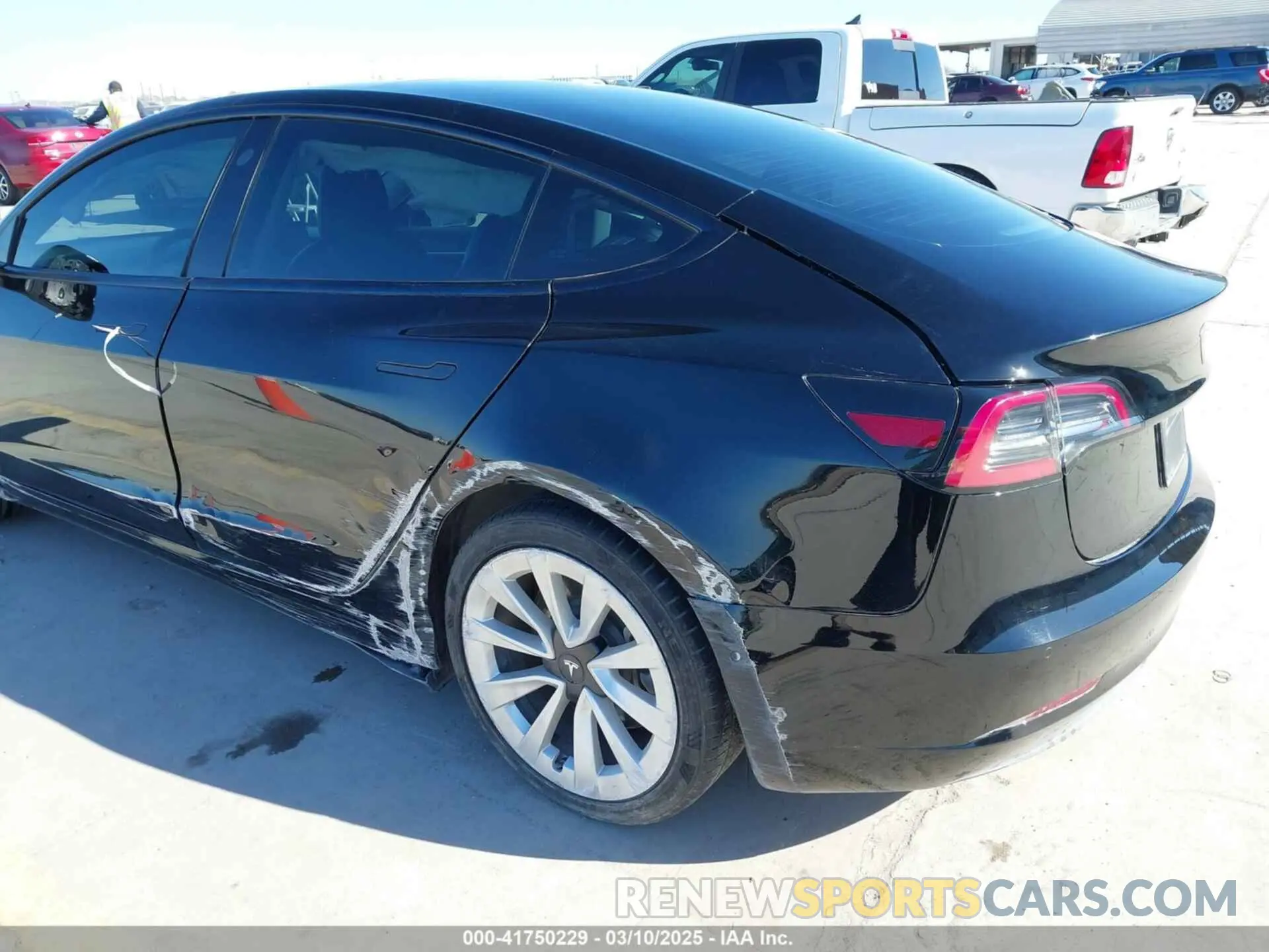 20 Photograph of a damaged car 5YJ3E1EA1NF188638 TESLA MODEL 3 2022