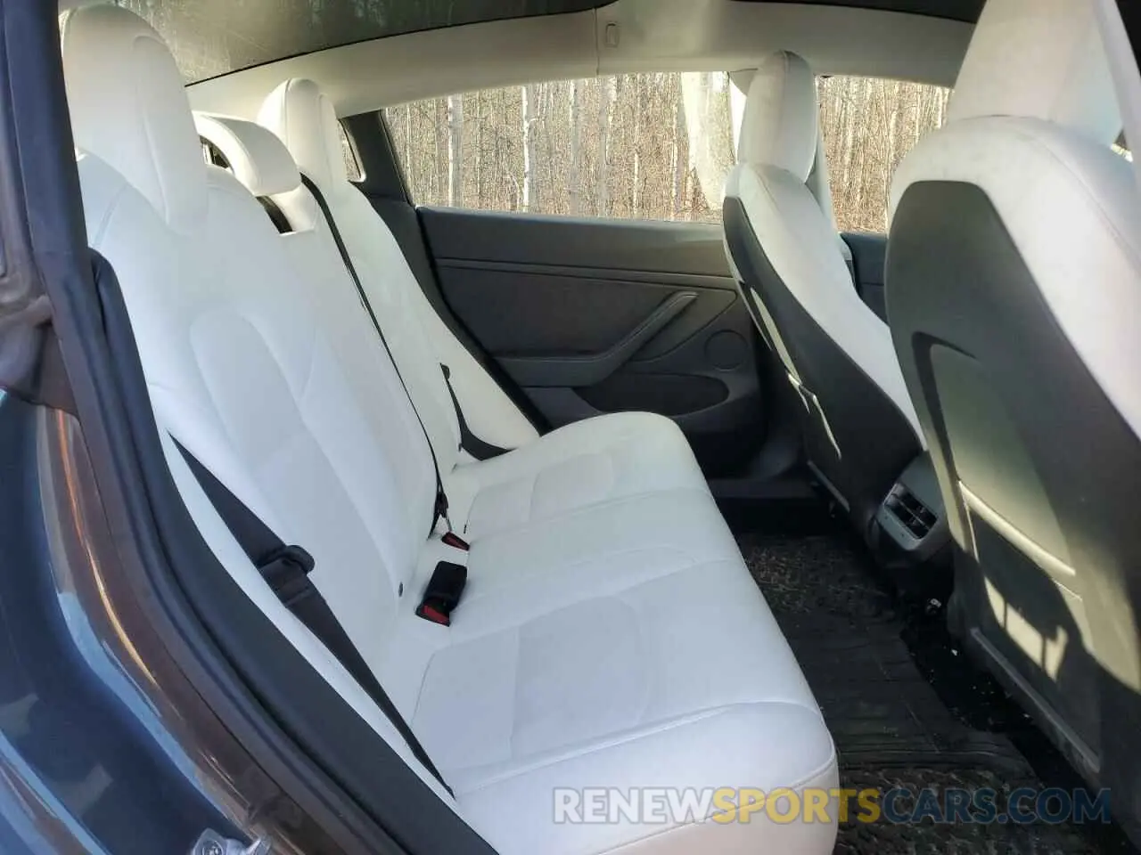 10 Photograph of a damaged car 5YJ3E1EA1NF255125 TESLA MODEL 3 2022