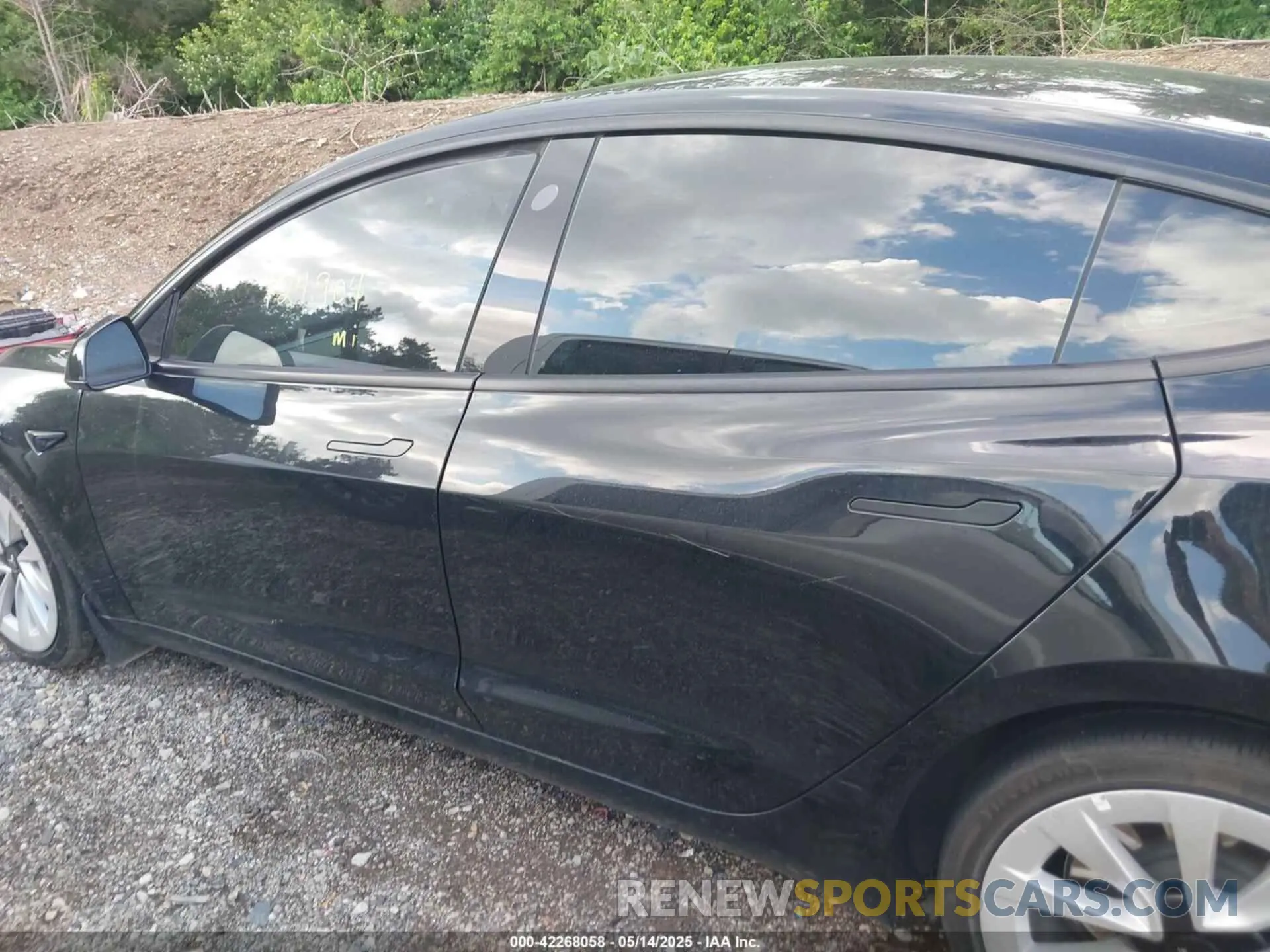 13 Фотография поврежденного автомобиля 5YJ3E1EA1NF304355 TESLA MODEL 3 2022