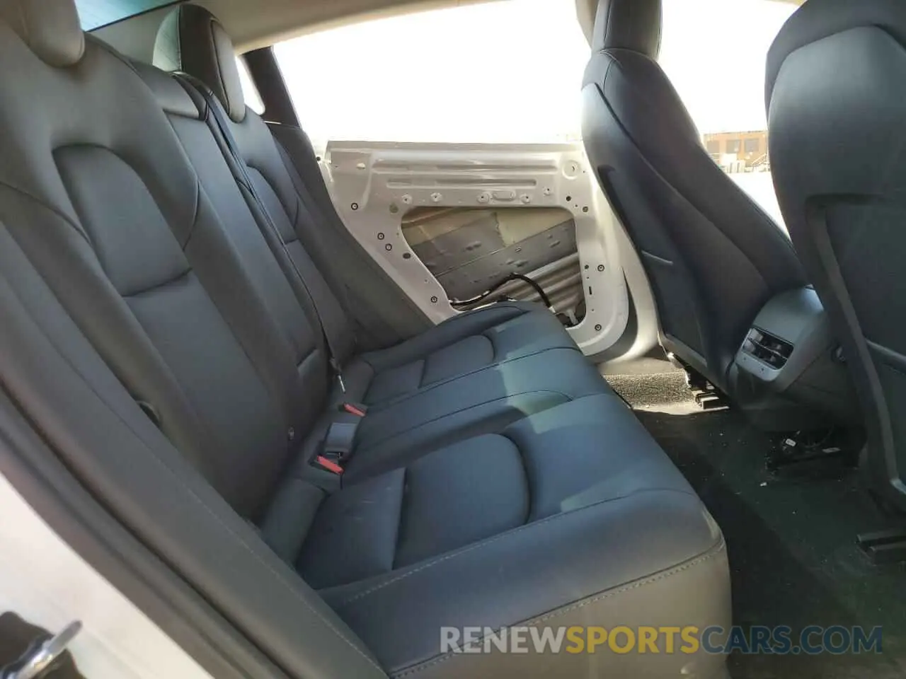 10 Фотография поврежденного автомобиля 5YJ3E1EA1NF358755 TESLA MODEL 3 2022