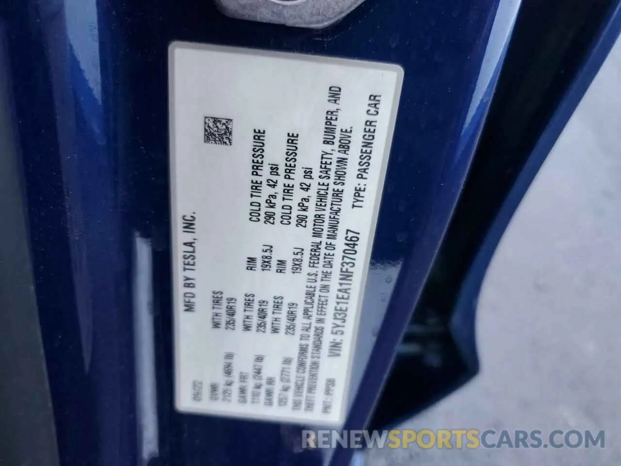 13 Photograph of a damaged car 5YJ3E1EA1NF370467 TESLA MODEL 3 2022