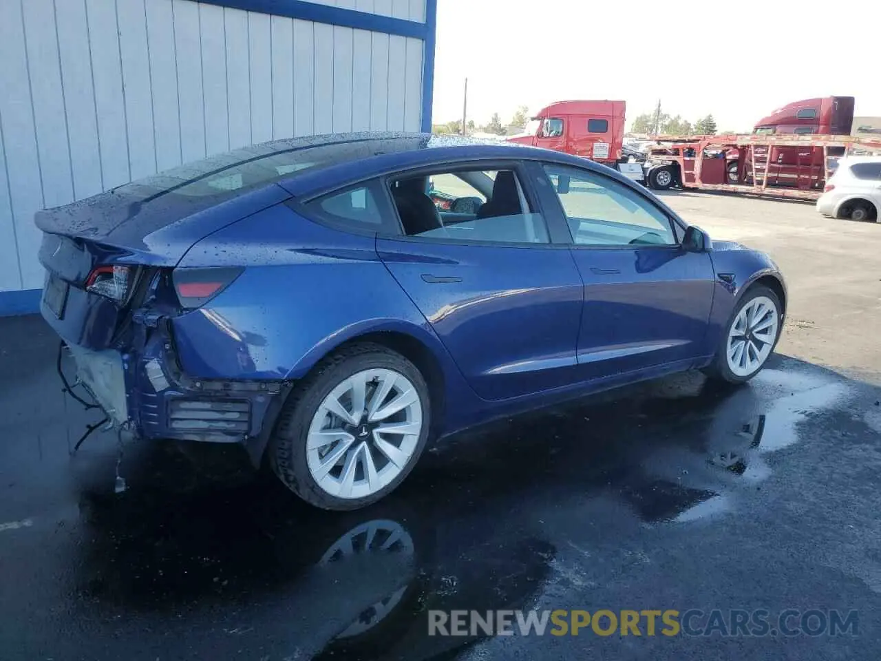 3 Photograph of a damaged car 5YJ3E1EA1NF370467 TESLA MODEL 3 2022
