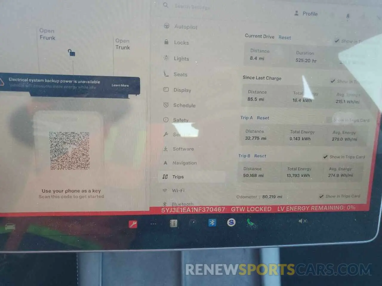 9 Photograph of a damaged car 5YJ3E1EA1NF370467 TESLA MODEL 3 2022