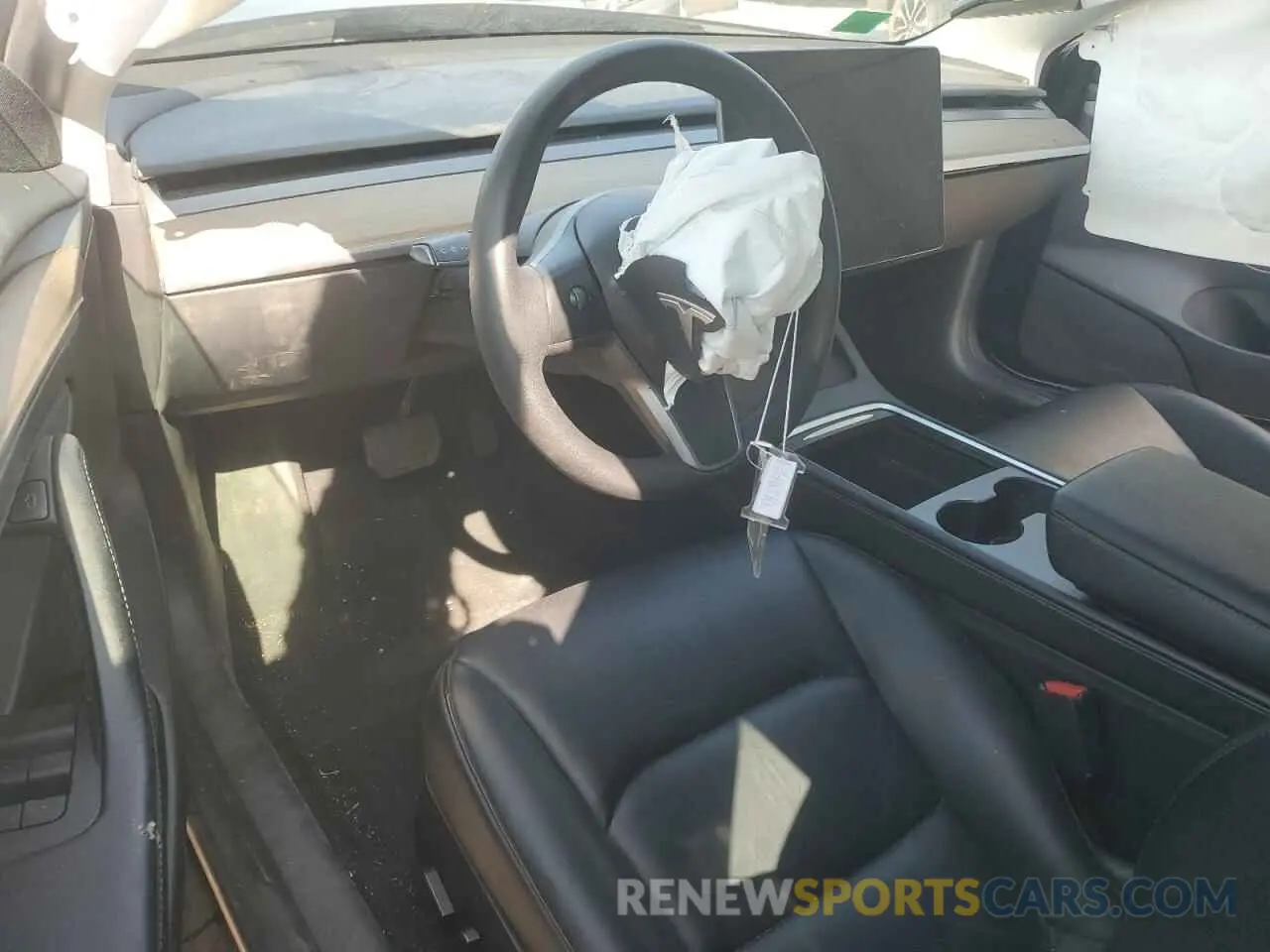 8 Photograph of a damaged car 5YJ3E1EA1NF371070 TESLA MODEL 3 2022