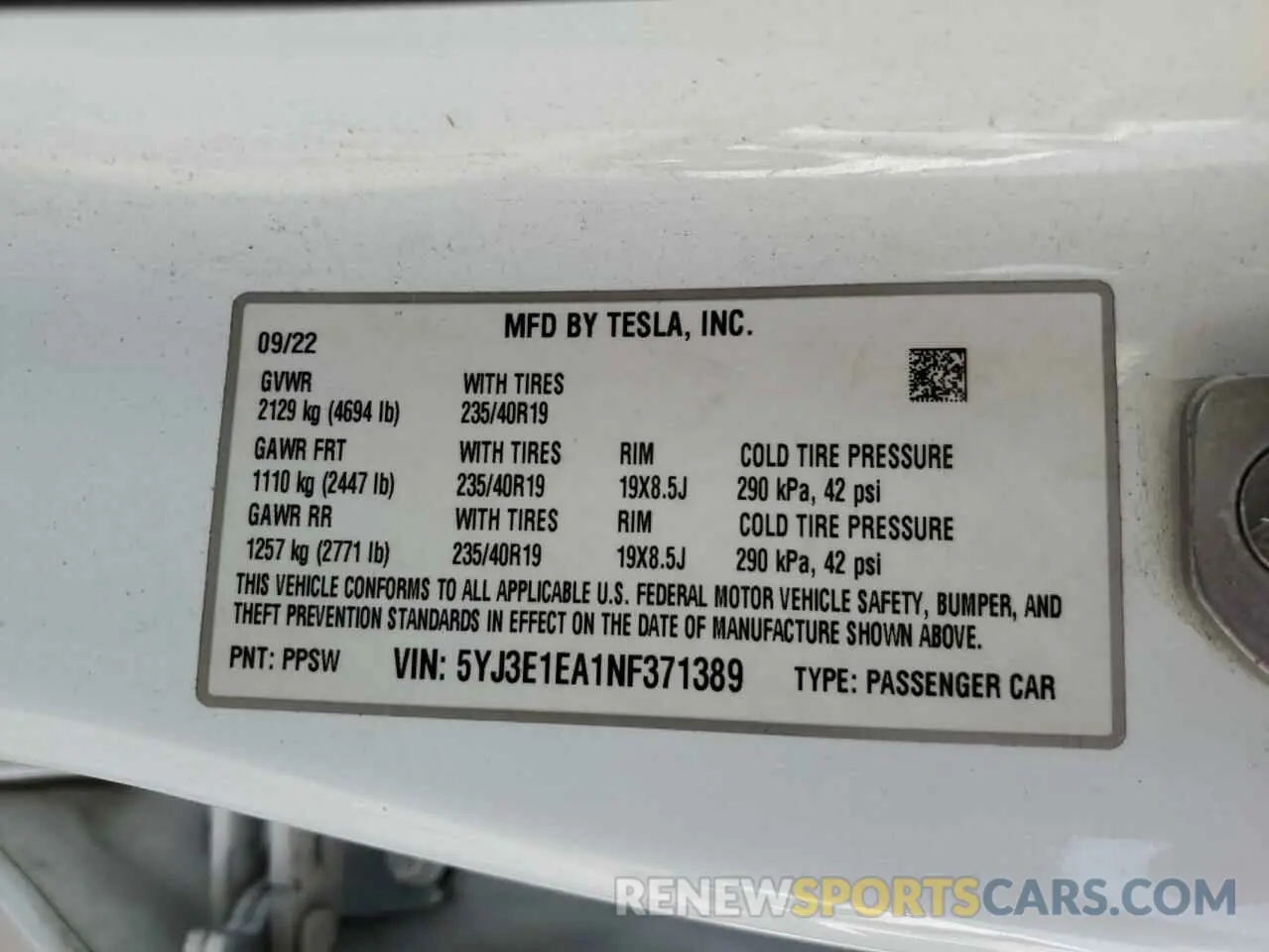12 Photograph of a damaged car 5YJ3E1EA1NF371389 TESLA MODEL 3 2022