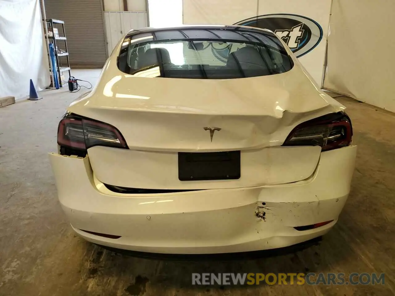 6 Photograph of a damaged car 5YJ3E1EA1NF371389 TESLA MODEL 3 2022