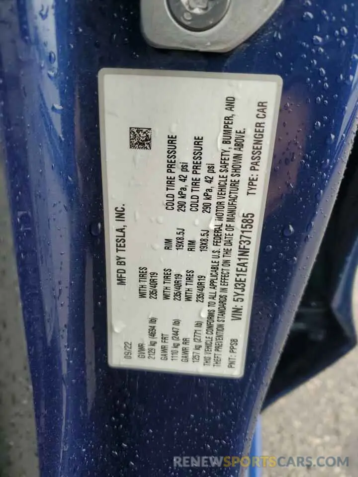 12 Photograph of a damaged car 5YJ3E1EA1NF371585 TESLA MODEL 3 2022