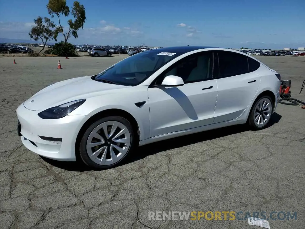 1 Photograph of a damaged car 5YJ3E1EA1NF373904 TESLA MODEL 3 2022