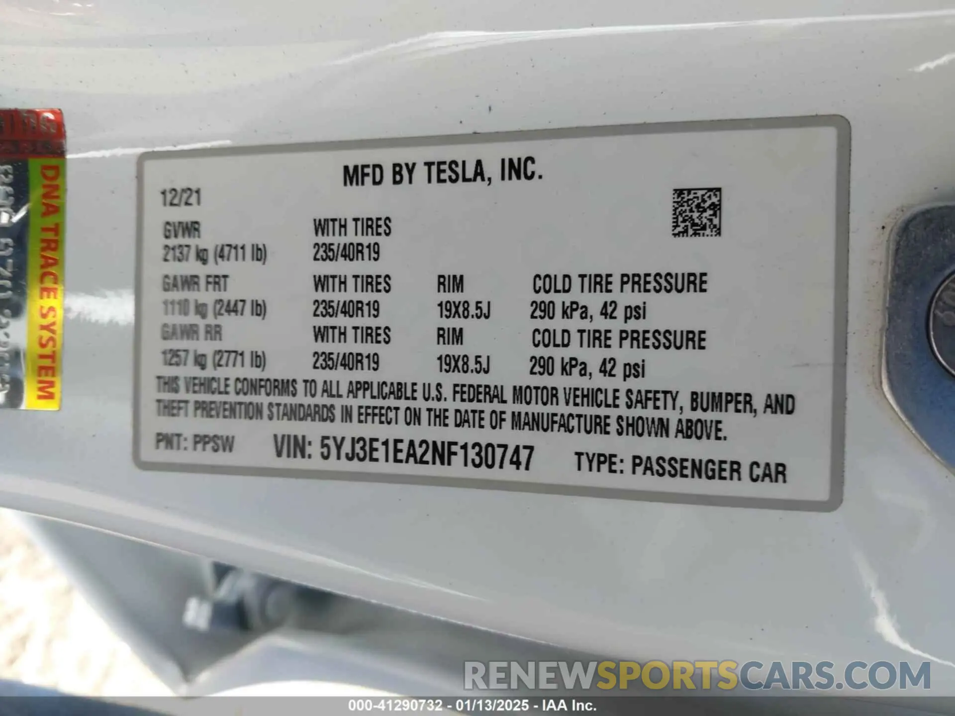 9 Photograph of a damaged car 5YJ3E1EA2NF130747 TESLA MODEL 3 2022