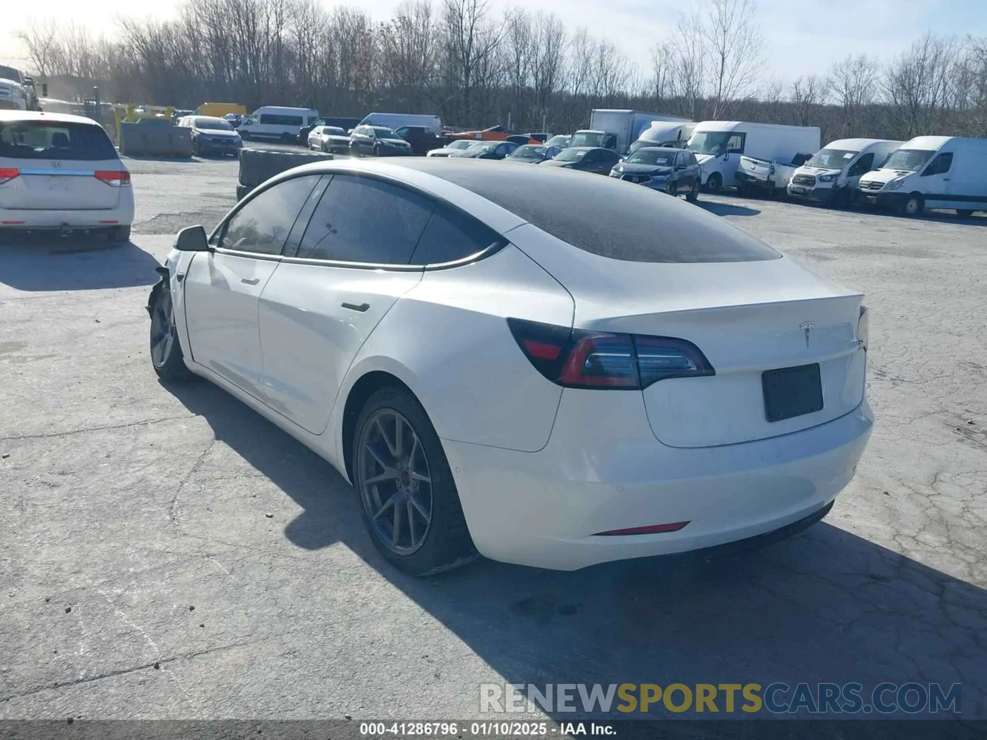 3 Photograph of a damaged car 5YJ3E1EA2NF154885 TESLA MODEL 3 2022