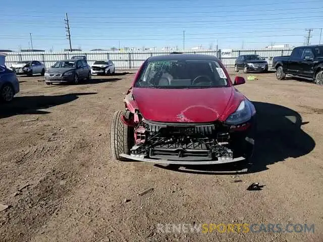10 Photograph of a damaged car 5YJ3E1EA2NF185392 TESLA MODEL 3 2022