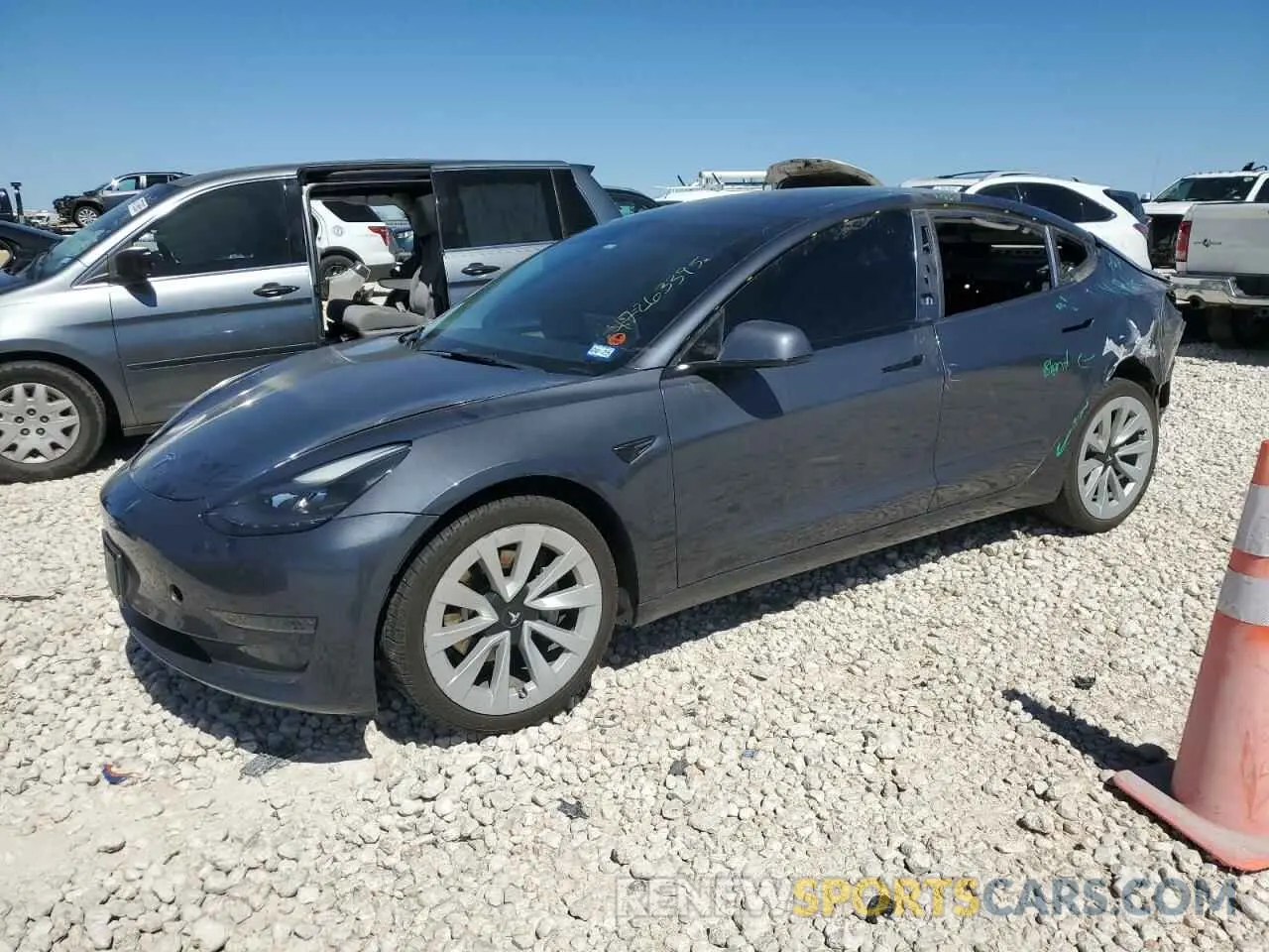 1 Фотография поврежденного автомобиля 5YJ3E1EA2NF188955 TESLA MODEL 3 2022