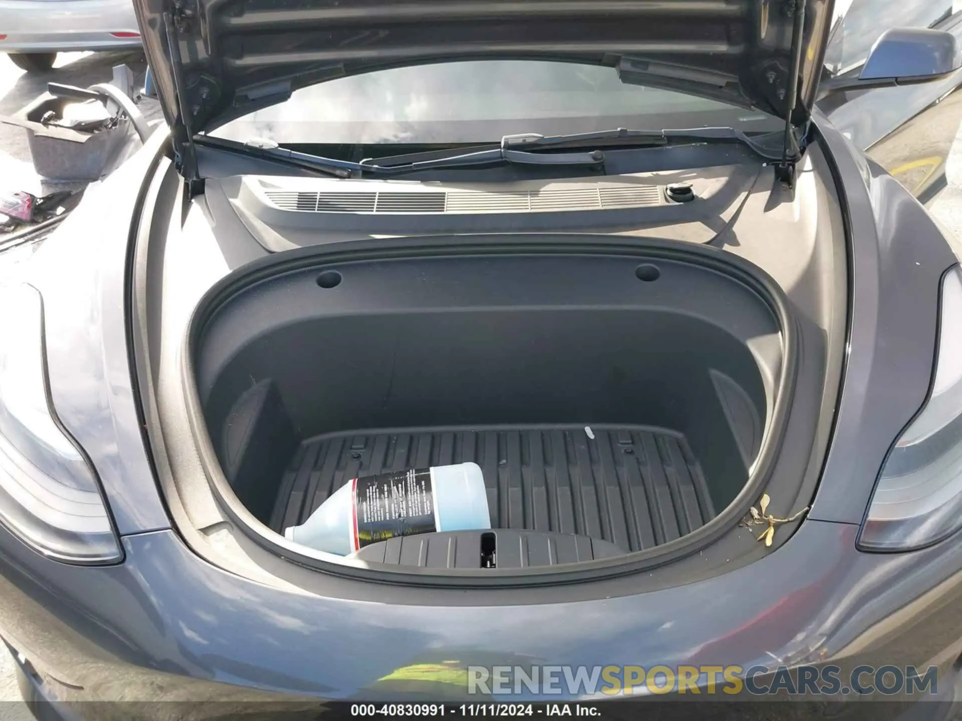 10 Photograph of a damaged car 5YJ3E1EA2NF250502 TESLA MODEL 3 2022