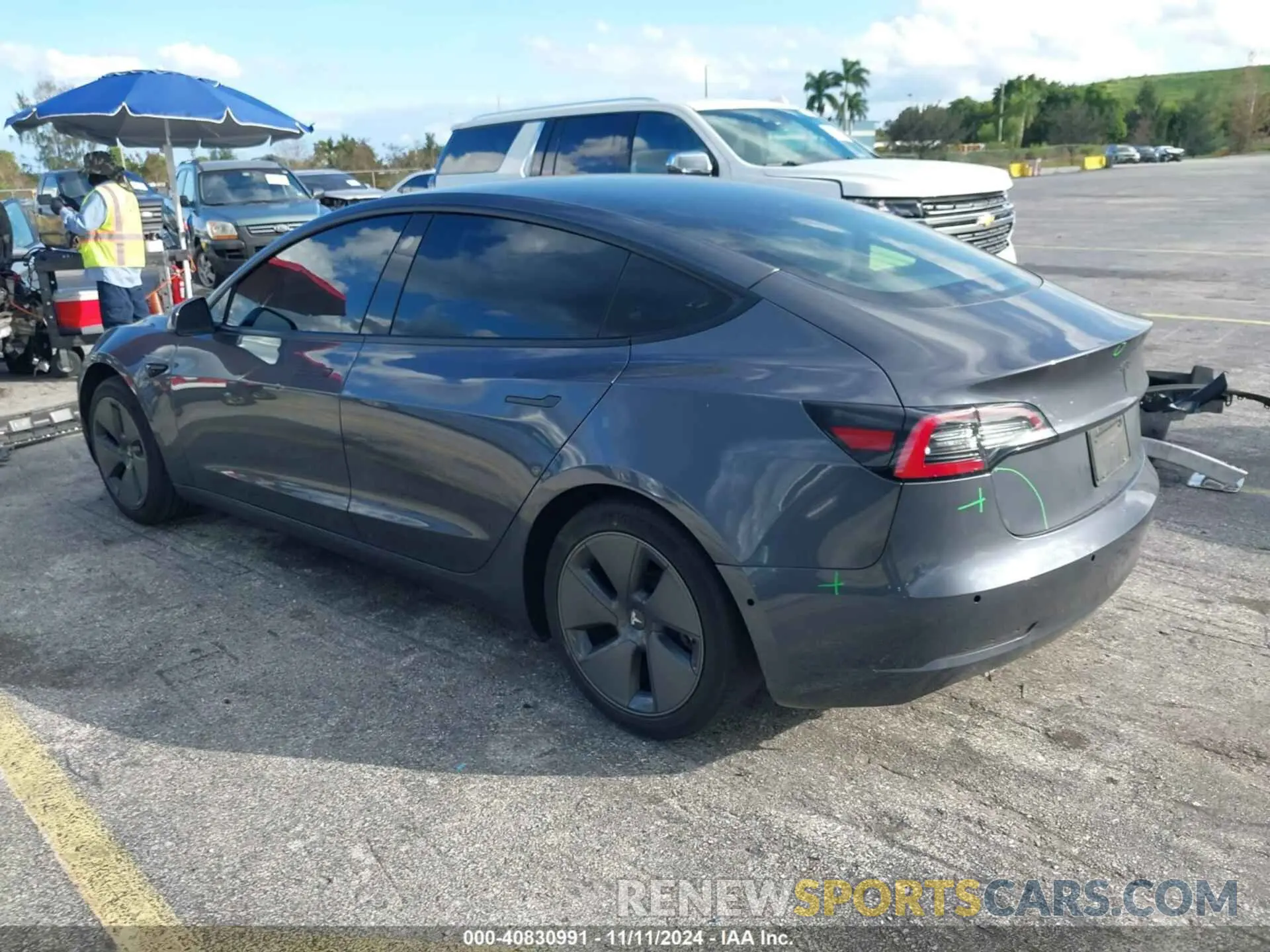 3 Photograph of a damaged car 5YJ3E1EA2NF250502 TESLA MODEL 3 2022