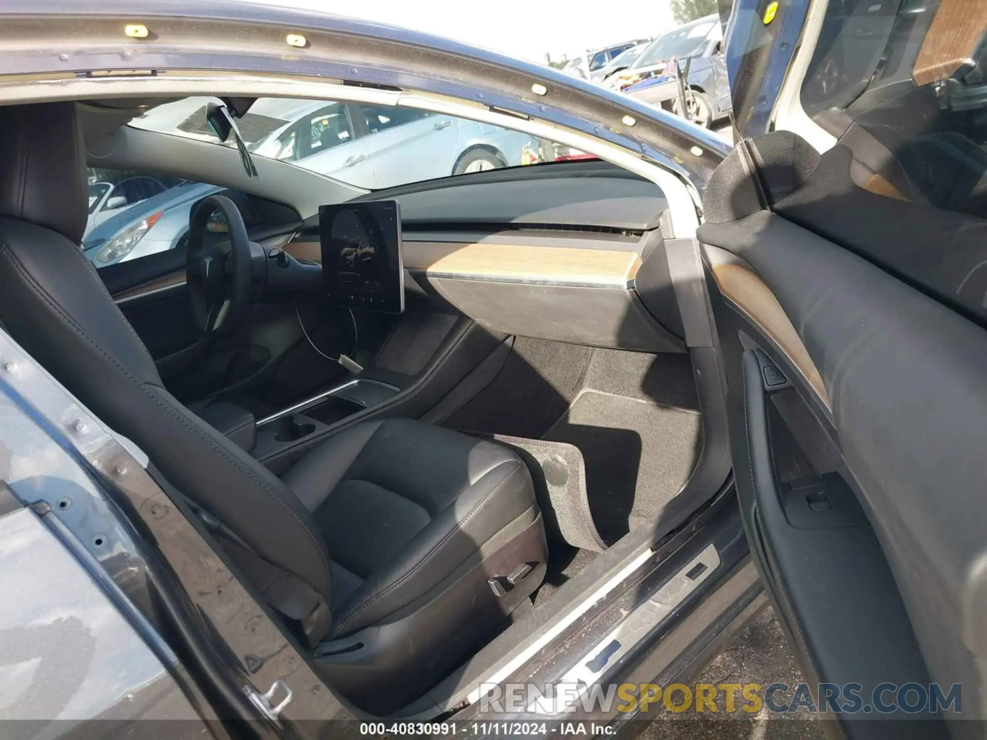 5 Photograph of a damaged car 5YJ3E1EA2NF250502 TESLA MODEL 3 2022