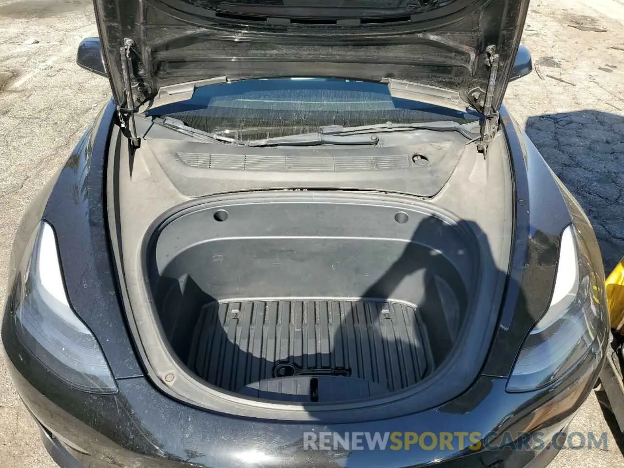 11 Photograph of a damaged car 5YJ3E1EA2NF286674 TESLA MODEL 3 2022